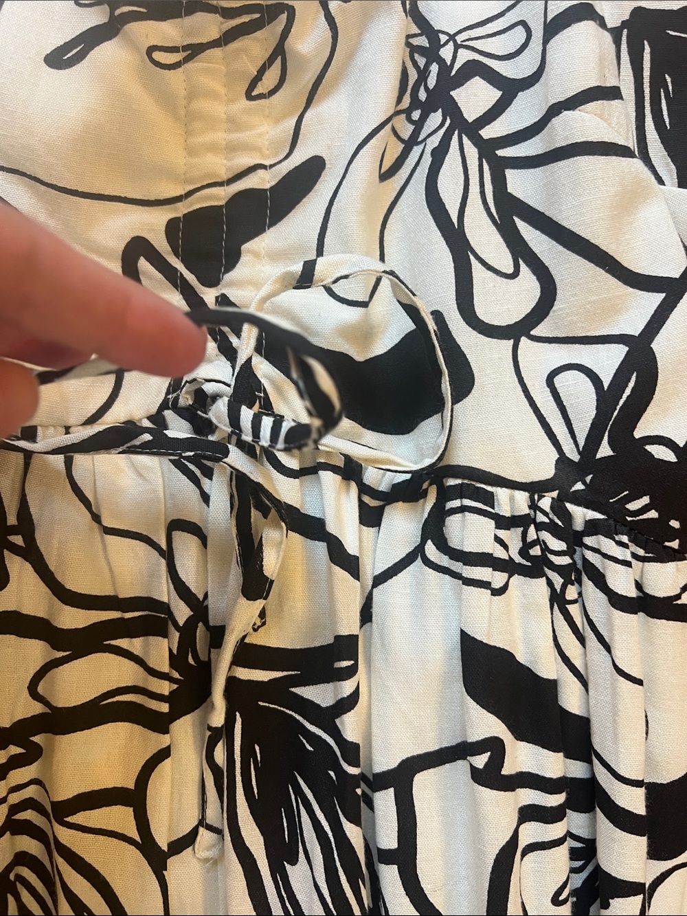Sincerely Jules Black & White Floral Maxi Dress nwt - Picture 3 of 4